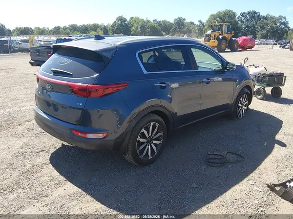 KNDPN3AC2K7530815 — 2019 Kia Sportage, фото 4 с аукциона IAAI, Левый бок