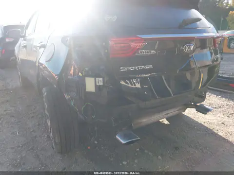 KNDPRCA61K7596917 — 2019 Kia Sportage, Сзади, фото до ремонта