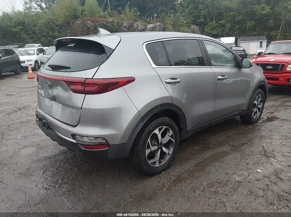 KNDPMCAC3L7814863 — 2020 Kia Sportage, фото 4 с аукциона IAAI, Задняя часть