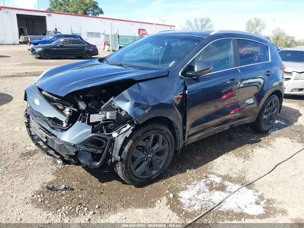 KNDP6CAC3L7813772 — 2020 Kia Sportage, фото 2 с аукциона IAAI, Передняя часть