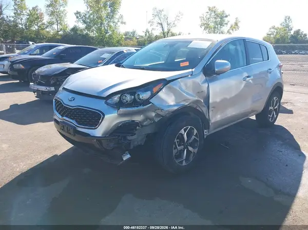 KNDPMCAC8M7882920 — 2021 Kia Sportage, фото 2 с аукциона IAAI, Передняя часть слева