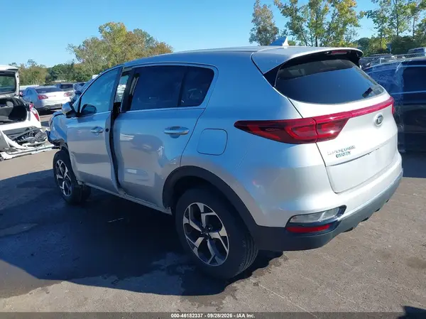 KNDPMCAC8M7882920 — 2021 Kia Sportage, фото 3 с аукциона IAAI, Передняя часть слева