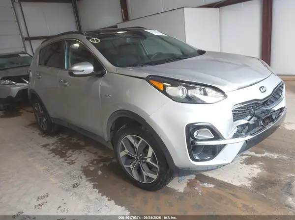 KNDPNCAC0N7958659 — 2022 Kia Sportage, Передняя часть (Front & Rear), фото до ремонта