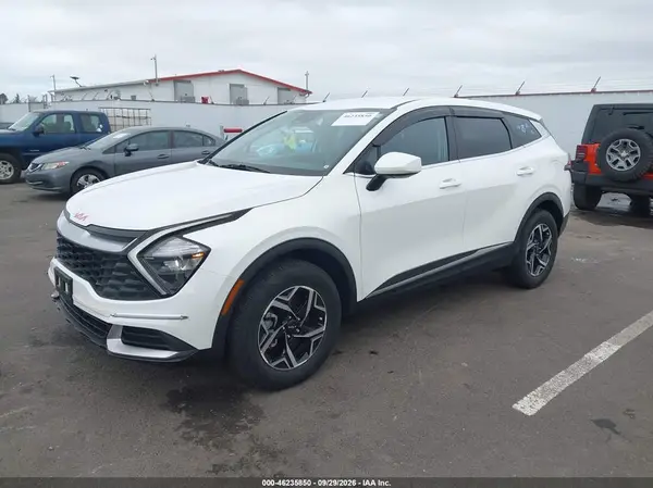 KNDPUCAF5P7098936 — 2023 Kia Sportage, фото 2 с аукциона IAAI, Правый бок