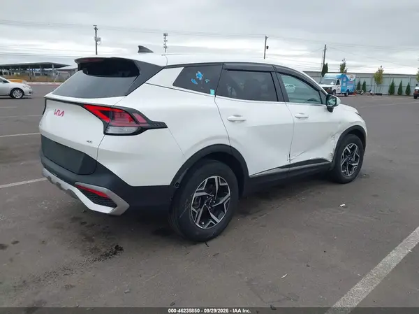 KNDPUCAF5P7098936 — 2023 Kia Sportage, фото 4 с аукциона IAAI, Правый бок