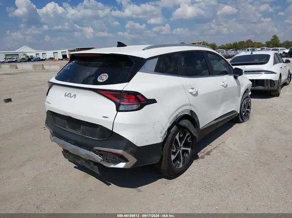 KNDPVCDG4R7158113 — 2024 Kia Sportage, фото 4 с аукциона IAAI 14.10.2026, Повреждения со всех сторон