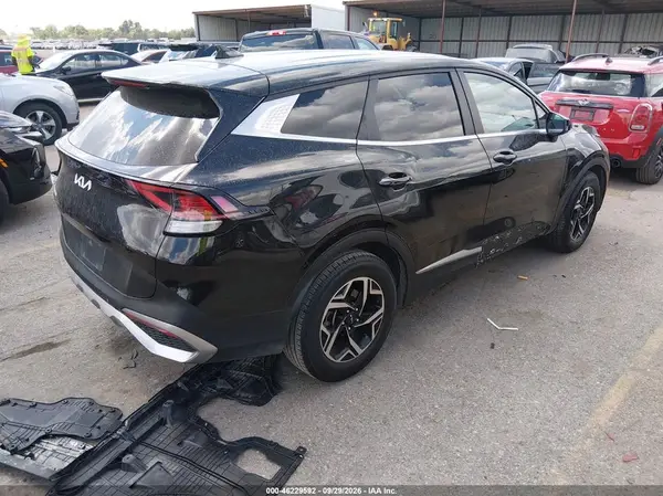 KNDPU3DF2R7279460 — 2024 Kia Sportage, фото 4 с аукциона IAAI, Правый бок