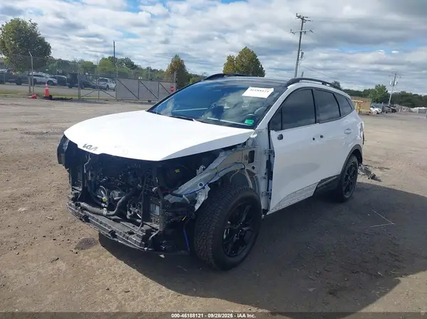 5XYK7CDF6SG288768 — 2025 Kia Sportage, фото 2 с аукциона IAAI, Передняя и задняя части