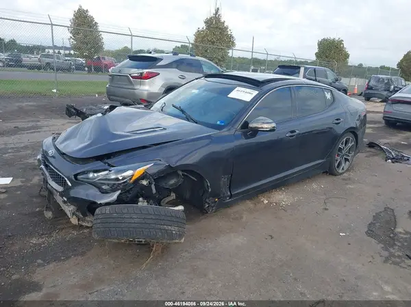 KNAE45LC1M6098078 — 2021 Kia Stinger, фото 2 с аукциона IAAI, Передняя часть справа