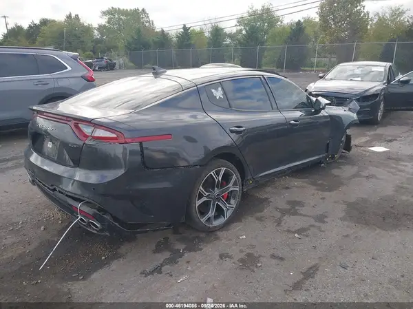 KNAE45LC1M6098078 — 2021 Kia Stinger, фото 4 с аукциона IAAI, Передняя часть справа