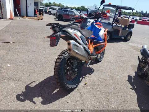 2023 KTM 1290 Super Adventure R VIN VBKV59409PM967648 фото 4