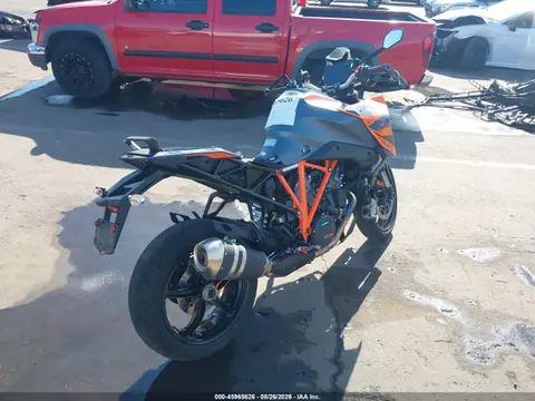 2023 KTM 1290 Super Duke Gt VIN VBKV69401PM967396 фото 4