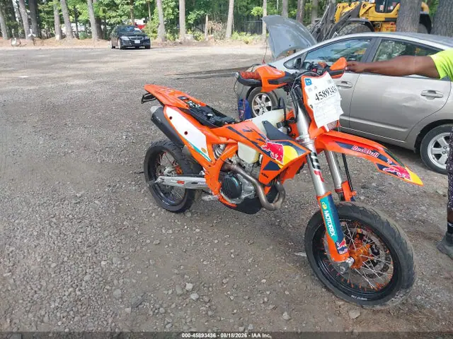 VBKEXJ402SM467626 — 2025 KTM 500 EXC-F/XW-F/EXC-F Six Days, Левый бок (Left Side), фото до ремонта