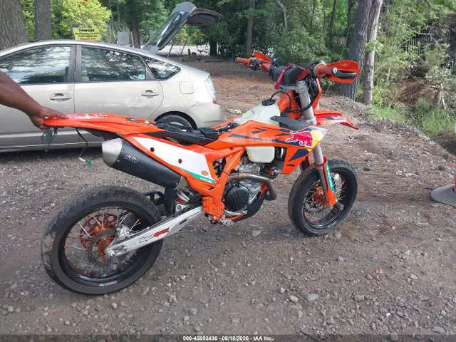 VBKEXJ402SM467626 — 2025 KTM 500 EXC-F/XW-F/EXC-F Six Days, фото 4 с аукциона IAAI 30.09.2026, Левый бок