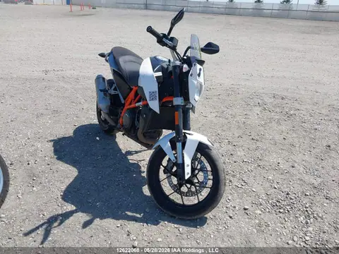 VBKLDT408EM762827 — 2014 KTM 690 Duke, Передняя часть (Front), фото до ремонта