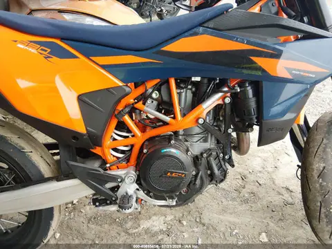 2026 KTM 690 Smc (canada) VIN VBKLSX407TM786255 фото 8
