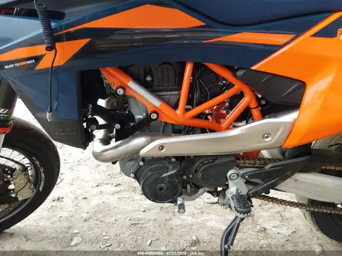 2026 KTM 690 Smc (canada) VIN VBKLSX407TM786255 фото 9