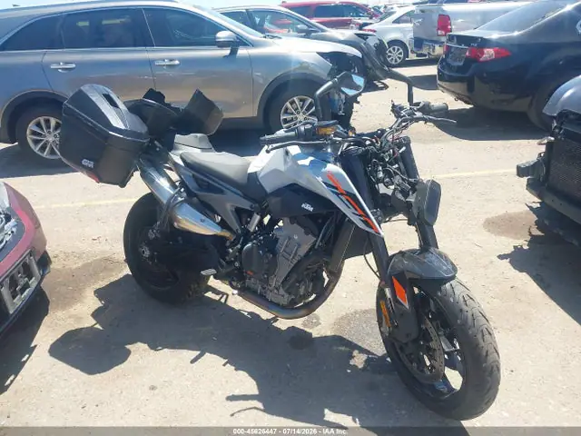 LCETU7406RH710491 — 2024 KTM 790 Duke, Передняя часть (Front & Rear), фото до ремонта