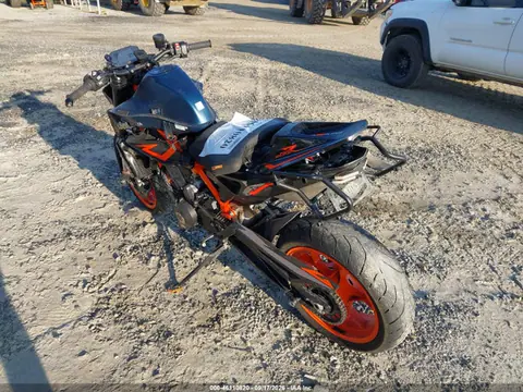 2022 KTM 890 Duke R VIN VBKTU9400NM830167 фото 3