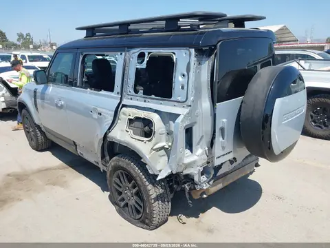 2023 Land Rover Defender 110 S VIN SALEJ7EX4P2151657 фото 3