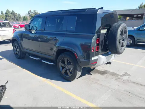 2023 Land Rover Defender 110 S VIN SALEJ7EX7P2235746 фото 3
