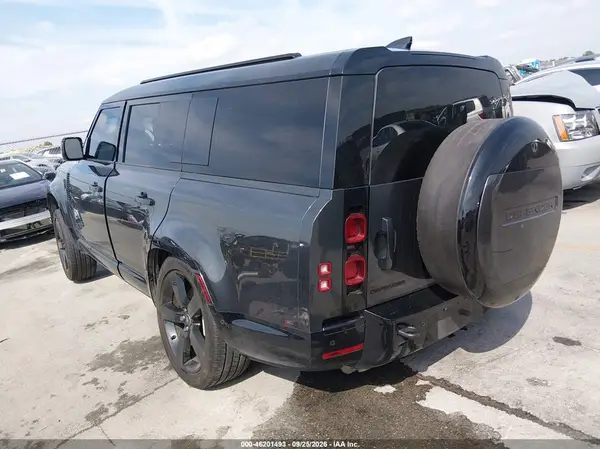 SALE2FEU0S2411672 — 2025 Land Rover Defender, фото 3 с аукциона IAAI, Правый бок