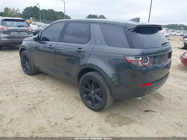 SALCR2RX9JH756758 — 2018 Land Rover Discovery Sport, фото 3 с аукциона IAAI 08.10.2026, Естественный износ