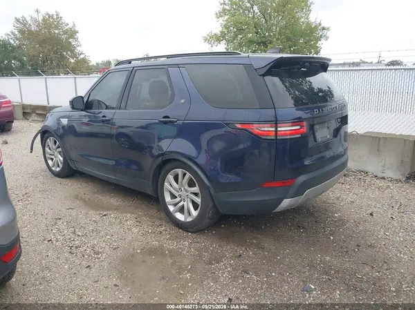 SALRR2RV2JA063693 — 2018 Land Rover Discovery, фото 3 с аукциона IAAI 13.10.2026, Передняя часть слева