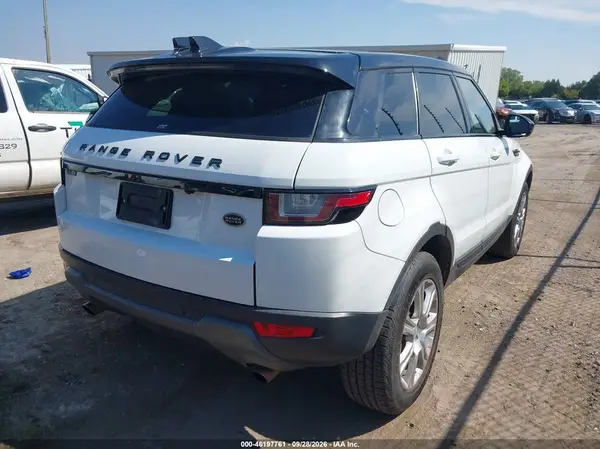 SALVP2BG0HH190072 — 2017 Land Rover Range Rover Evoque, фото 4 с аукциона IAAI, Передняя часть слева