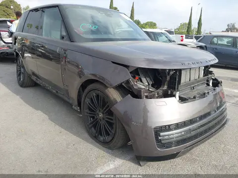 SALKP9FU9SA317963 — 2025 Land Rover Range Rover P400 SE, Передняя часть (Front & Rear), фото до ремонта