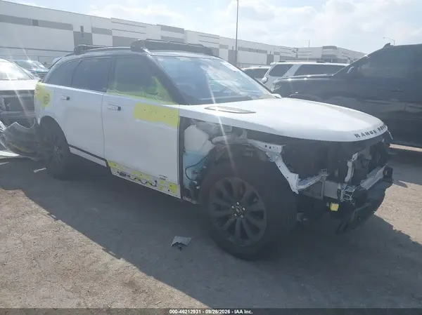 SALYL2RV4JA724041 — 2018 Land Rover Range Rover Velar, Передняя часть (Front & Rear), фото до ремонта