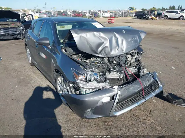 JTHKD5BH7G2251771 — 2016 Lexus CT 200H, Передняя часть (Front End), фото до ремонта