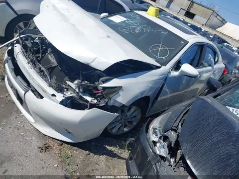 2014 Lexus ES 300H VIN JTHBW1GG0E2068261 фото 2