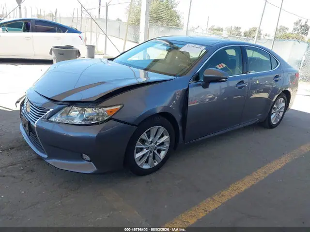 JTHBW1GG4F2091219 — 2015 Lexus ES 300H, фото 2 с аукциона IAAI 30.09.2026, Передняя часть