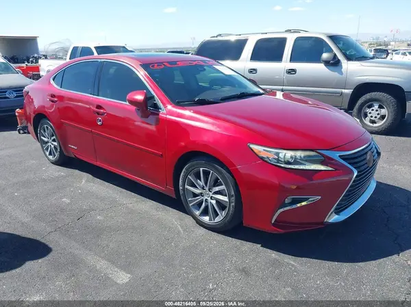 JTHBW1GG0G2115260 — 2016 Lexus ES 300H, Задняя часть слева (Left Rear), фото до ремонта