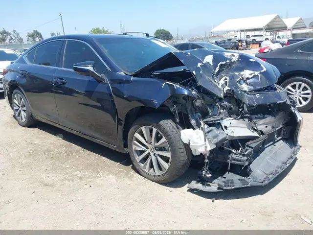 58ACA1C12MU001349 — 2021 Lexus ES 300H, Передняя часть (Front End), фото до ремонта
