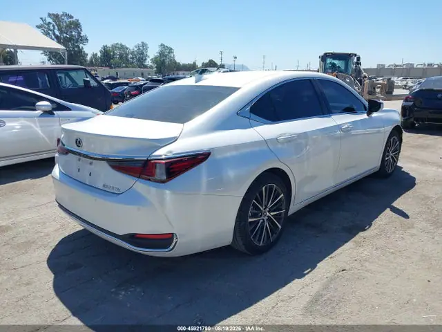 58ADA1C15RU049374 — 2024 Lexus ES 300H, фото 4 с аукциона IAAI 14.10.2026, Передняя часть слева