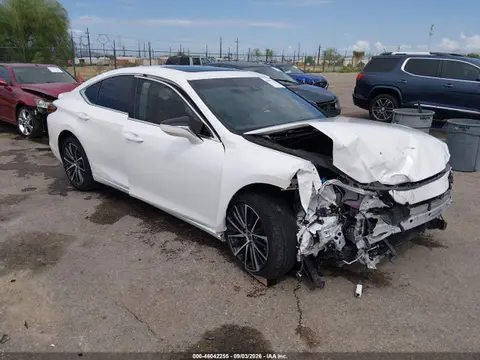 58ADA1C10SU060854 — 2025 Lexus ES 300H, Передняя часть (Front End), фото до ремонта