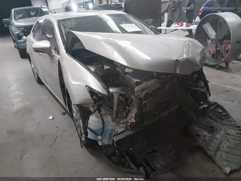 58ABK1GG4JU109121 — 2018 Lexus ES 350, Передняя часть (Front End), фото до ремонта