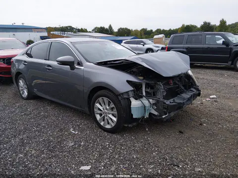 JTHBW1GG4F2090247 — 2015 Lexus ES, Передняя часть, фото до ремонта