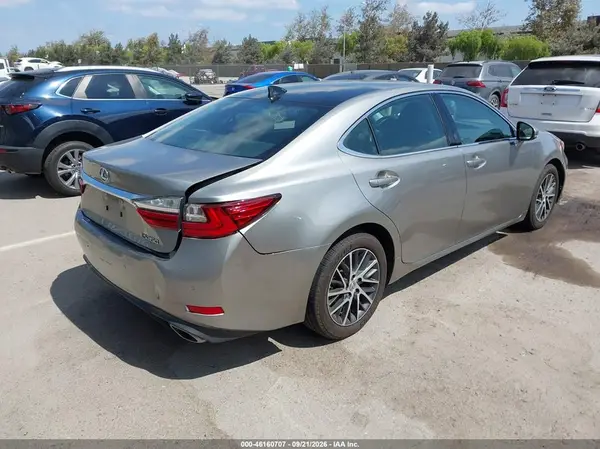 58ABK1GG8GU032701 — 2016 Lexus ES, фото 4 с аукциона IAAI, Задняя часть