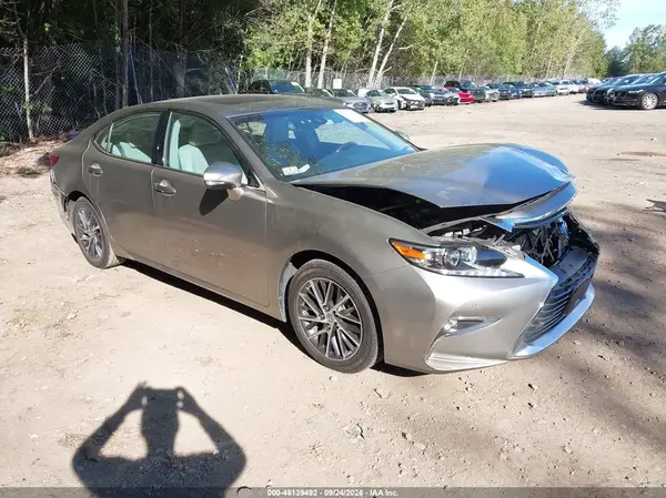 58ABK1GG9HU052943 — 2017 Lexus ES, Передняя часть (Front End), фото до ремонта