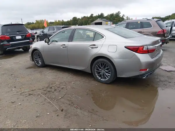 58ABK1GG0JU106829 — 2018 Lexus ES, фото 3 с аукциона IAAI, Передняя часть справа