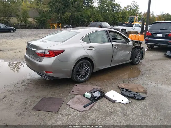 58ABK1GG0JU106829 — 2018 Lexus ES, фото 4 с аукциона IAAI, Передняя часть справа
