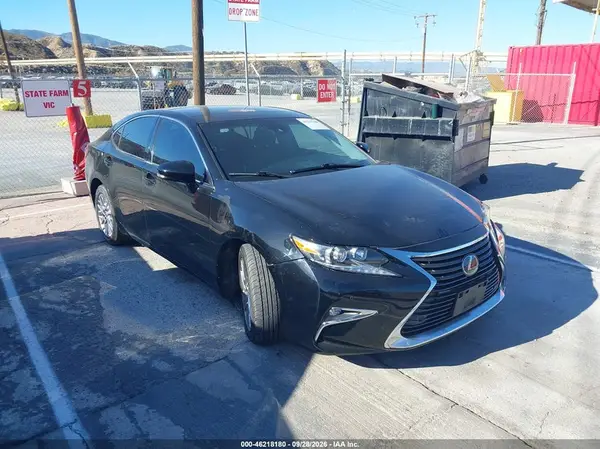 58ABK1GG8JU100227 — 2018 Lexus ES, Передняя часть (Front End), фото до ремонта