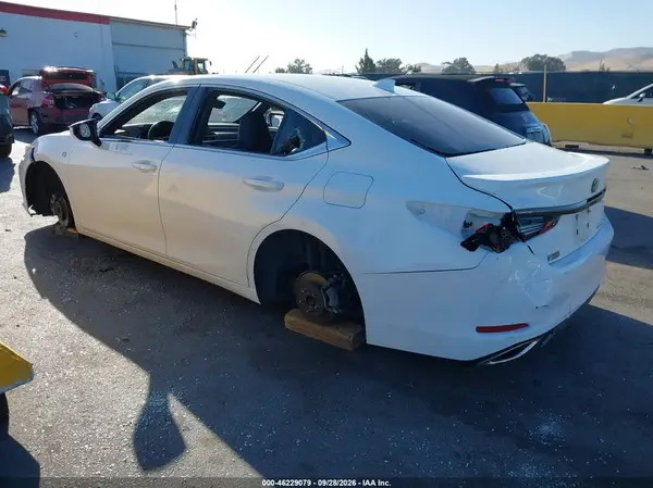 58ABZ1B11KU024706 — 2019 Lexus ES, фото 3 с аукциона IAAI, Угон