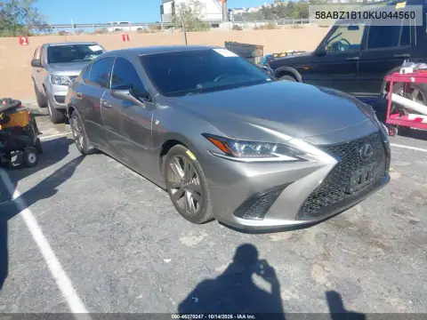 58ABZ1B10KU044560 — 2019 Lexus ES, фото 2 с аукциона IAAI, Задняя часть