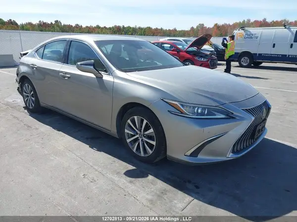 58ABZ1B19LU069345 — 2020 Lexus ES, Задняя часть (Rear), фото до ремонта