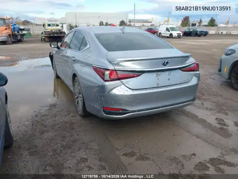 58AB21B19NU013591 — 2022 Lexus ES, фото 4 с аукциона IAAI 20.10.2026, Передняя часть