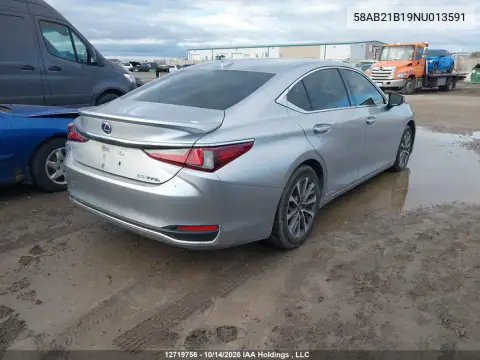 58AB21B19NU013591 — 2022 Lexus ES, фото 5 с аукциона IAAI 20.10.2026, Передняя часть